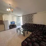House For Rent Jurgen Semesterbostad Golem (Tirana)