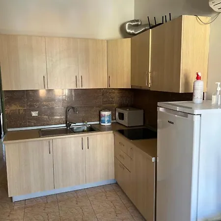 Сasa de vacaciones House For Rent Jurgen Golem (Tirana)