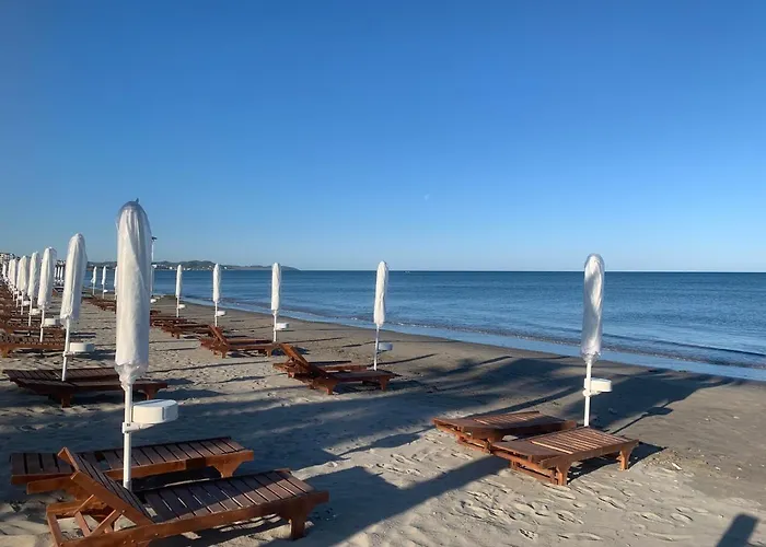 House For Rent Jurgen Vakantiehuis Golem (Tirana)