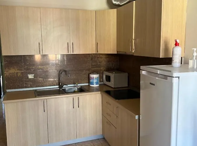 Vakantiehuis House For Rent Jurgen Golem (Tirana)