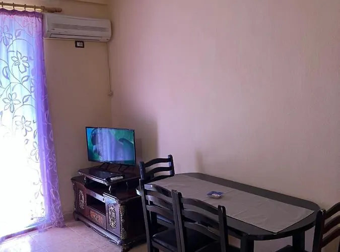 House For Rent Jurgen Vakantiehuis Golem (Tirana)